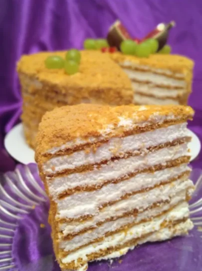 Карамельный медовый торт